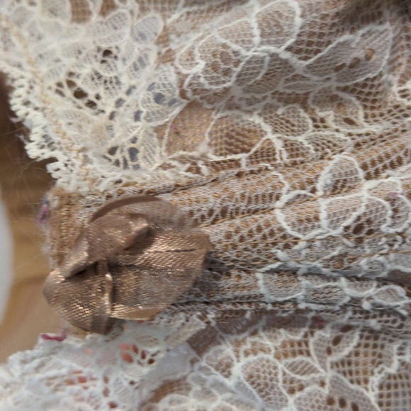 40DD Lace Wonderbra - Picture 2 of 6